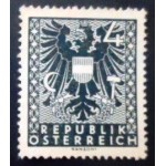 1945 AT 0698 New National Arms 4 N
