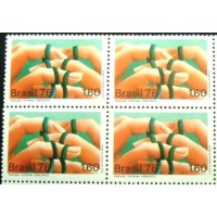 1976 C 0932 Dedos M QD