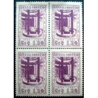 1953 C 0308 Mausoléu N QD