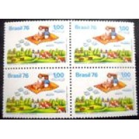 1976 C 0946 Tapete Mágico M QD