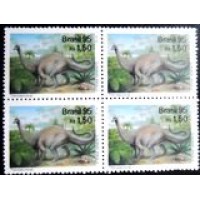 1995 C 195 Titanossaurus sp M QD