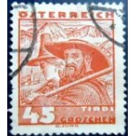 1934 AT 0580 Farmer and his wife from Kaisertal 45 U