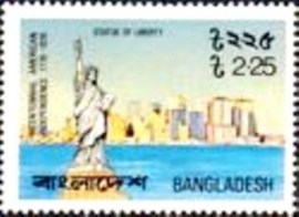 Selo postal de Bangladesh de 1976 Statue of Liberty