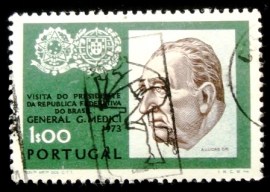 Selo postal de Portugal de 1973 Emilio Garrastazú Médici