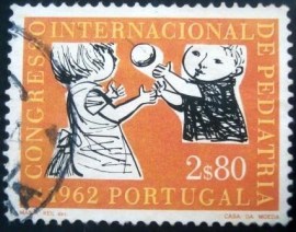 Selo postal de Portugal de 1962 Children Playing with a Ball