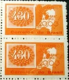 Par de selos postais do Brasil de 1961 Olho-de-gato