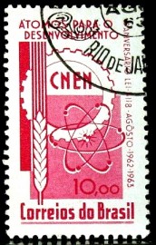 Selo postal do Brasil de 1963 Lei 4118 Átomos  - C 495 M1D