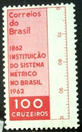 Selo postal do Brasil de 1962 Sistema Métrico