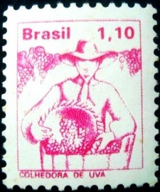 Selo postal Regular emitido no Brasil em 1977  565 N
