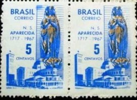 Par de selos postais do Brasil de 1967 N.S.Aparecida N