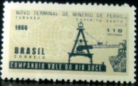Selo postal do Brasil de 1966 Terminal de Tubarão