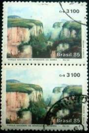 Par de selos comemorativos do Brasil emitidos em 1985 - C 1482 U V