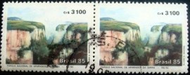 Par de selos comemorativos do Brasil emitidos em 1985 - C 1482 U