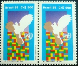 Par de selos comemorativos do Brasil emitidos em 1985 - C 1492 M