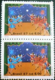 Par de selos postais do Brasil de 1987 Folguedos Populares