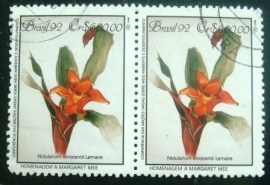 Par de selos postais do Brasil de 1992 Nidularium Innocent