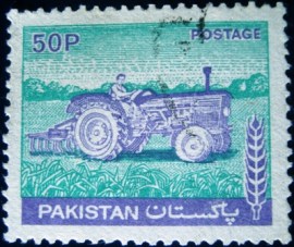 Selo postal do Paquistão de 1979 Tractor 50