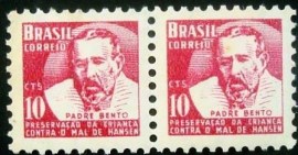 Par de selos postais Padre Damião emitido em 1955 H4
