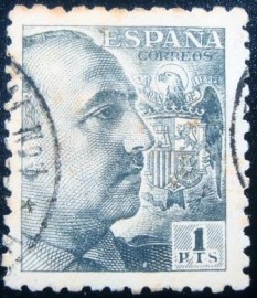 Selo postal da Espanha de 1943 General Franco (I) without editor