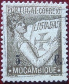 Selo postal de Moçambique de 1933 Lusiads 5c