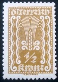 Selo postal da Áustria de 1922 Symbolism ear of corn ½