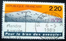 Selo postal da França de 1989 Help for blind people