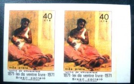Par de selos postais do Brasil de 1971 Lei do Ventre Livre