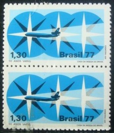 Par de selos postais do Brasil de 1977 Varig - C 1023 PRMV