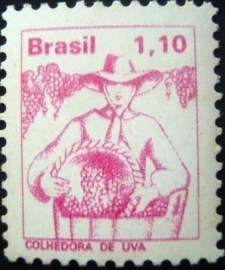 Selo postal Regular emitido no Brasil em 1977  565 M