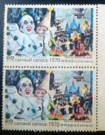 Par de selos postais do Brasil de 1969 Carnaval Carioca 20c