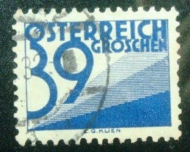 Selo postal da Áustria de 1932 Digit & Triangles 39