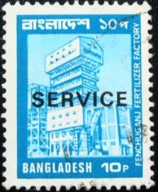 Selo postal de Bangladesh de 1980 Fertilizer Plant Fenchuganj Service
