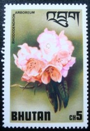 Selo postal do Buthão de 1976 Pink arboreum