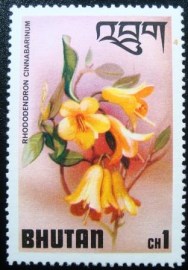 Selo postal do Buthão de 1976 Rhododendron Cinnabarinum
