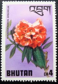 Selo postal do Buthão de 1976 Rhododendron Arboreum