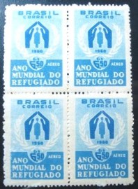 Quadra de selos postais do Brasil de 1960 Ano do Refugiado