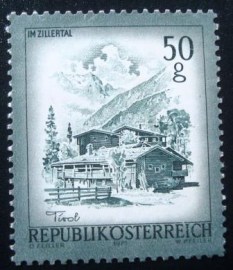Selo postal da Áustria de 1975 Mayerhofen im Zillertal