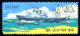 Selo postal da Coréia do Norte de 1974 Stern trawler