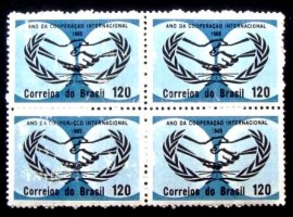 Quadra de selos postais do Brasil de 1965 Cooperação