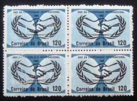 Quadra de selos postais do Brasil de 1965 Cooperação