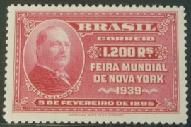 Selo postal do Brasil de 1939 Feira Nova York 1200
