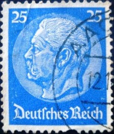 Selo postal da Alemanha de 1932 - 471 U