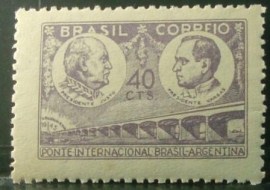 Selo postal Comemorativo do Brasil de 1946 - C 213 M
