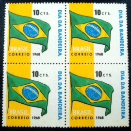Quadra de selos postais do Brasil de 1968 Bandeira Nacional