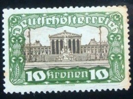 Selo postal da Áustria de 1919 Parliament Building