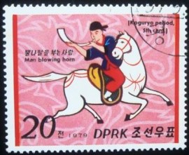 Selo postal da Coréia do Norte de 1979 Rider blowing horn