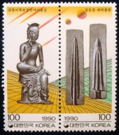 Se-tenant da Coréia do Sul de 1990 Buddha and Bronze Age dagger