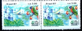 Par de selos postais do Brasil de 1987 Monumentos do Norte
