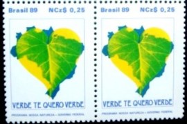 Par de selos postais do Brasil de 1989 Verde