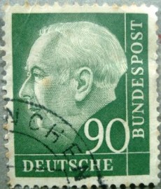 Selo postal da Alemanha de 1954 - Theodor Heuss - 90